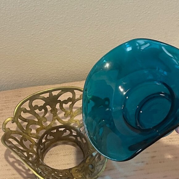 Vintage Ornate Footed Brass Basket with Blue Glass Bowl Victorian Hollywood Rgy - Picture 4 of 8